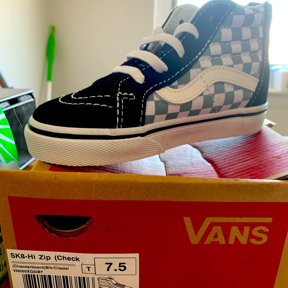 Sk8-Hi Zip Vans